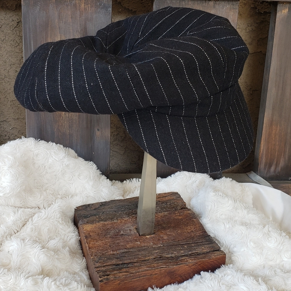 Pinstripe fiddler cap